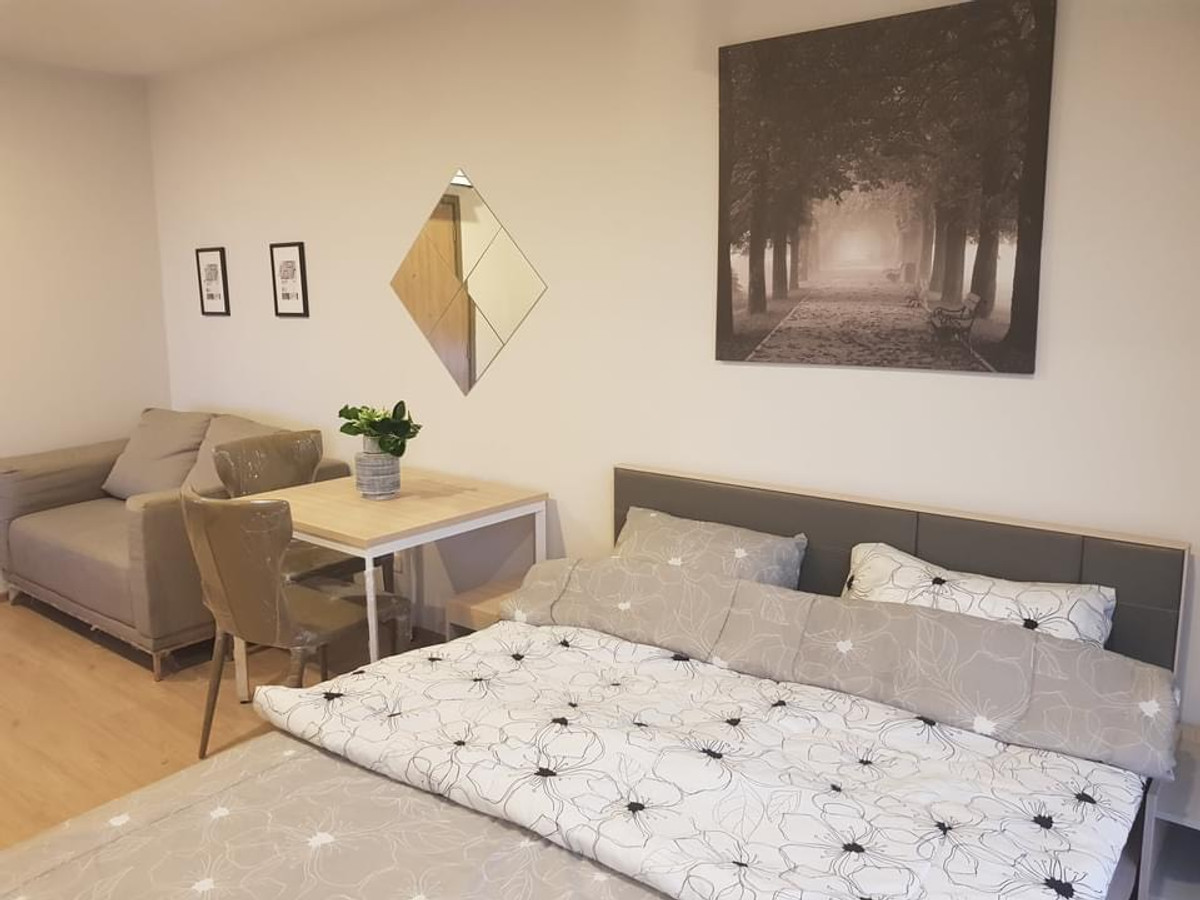 ให้เช่าคอนโดบางนา แบริ่ง ลาซาล : Condo for Rent: Ideo O2 Near BTS Bang Na (approx. 300 meters)