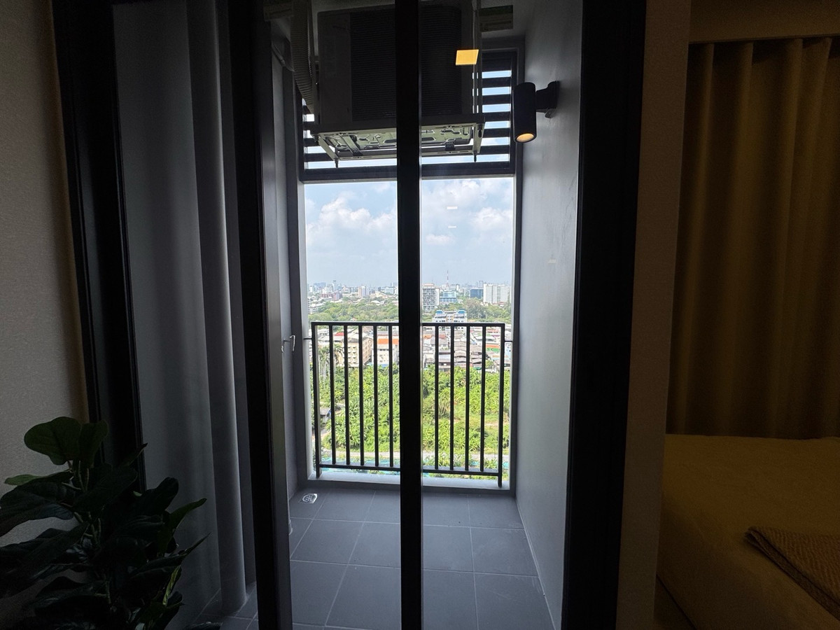 ขายคอนโดเกษตรศาสตร์ รัชโยธิน : คอนโดใหม่ ใกล้รถไฟฟ้าเพียงก้าวเดียวที่ COBE Kaset–Sripatum 🌿✨ทำเลศักยภาพ ติด BTS บางบัว 0 เมตร เดินทางสะดวกสุดๆ
Studio 24 ตร.ม.เริ่มต้นเพียง 3.19 ล้านบาท
📞Phat: 064-642-8664
📞Nui: 094-624-2014