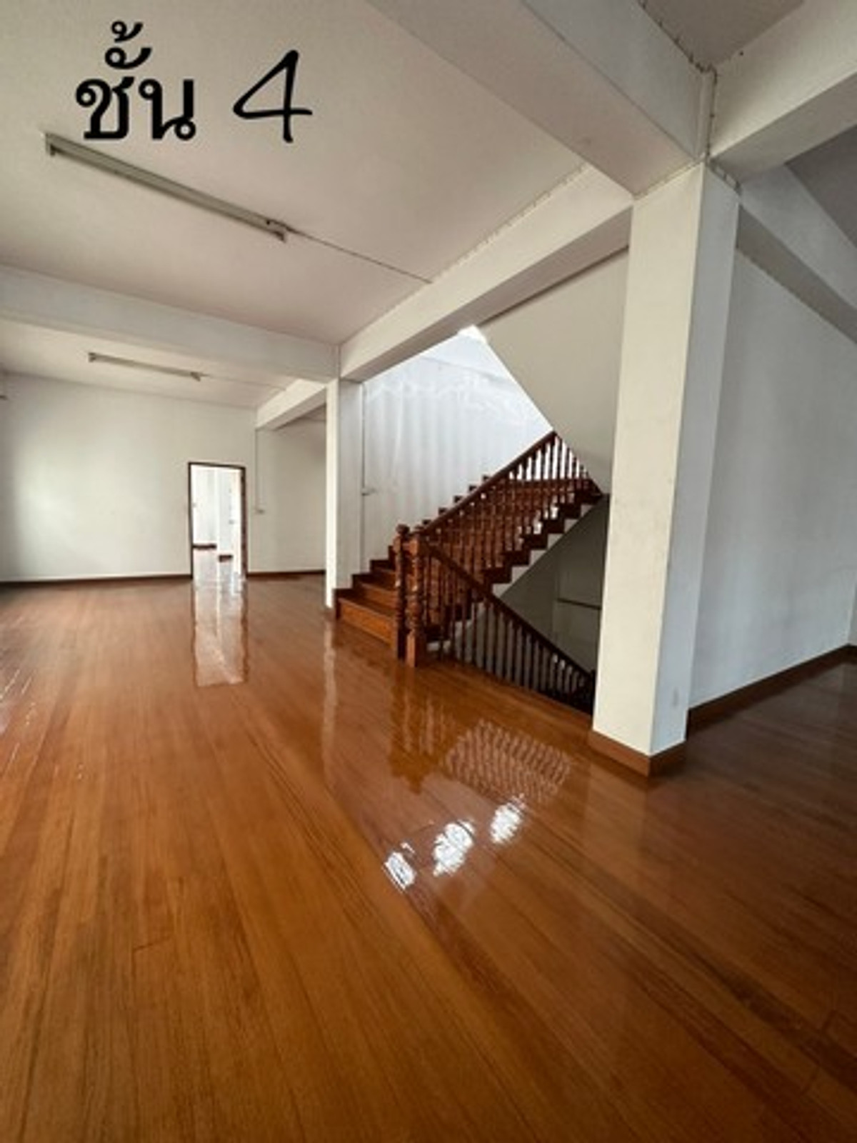 ให้เช่าอาคารพาณิชย์พัฒนาการ ศรีนครินทร์ : HR3224ให้เช่าอาคารพาณิชย์พื้นที่ใหญ่ 1,100 ตร.ม. ทำเลทองติดถนนศรีนครินทร์ หน้าร้านโดดเด่นติดถนนใหญ่ (ฝั่งซีคอนสแควร์) | ใกล้ MRT ศรีนุช เพียงไม่กี่ก้าว