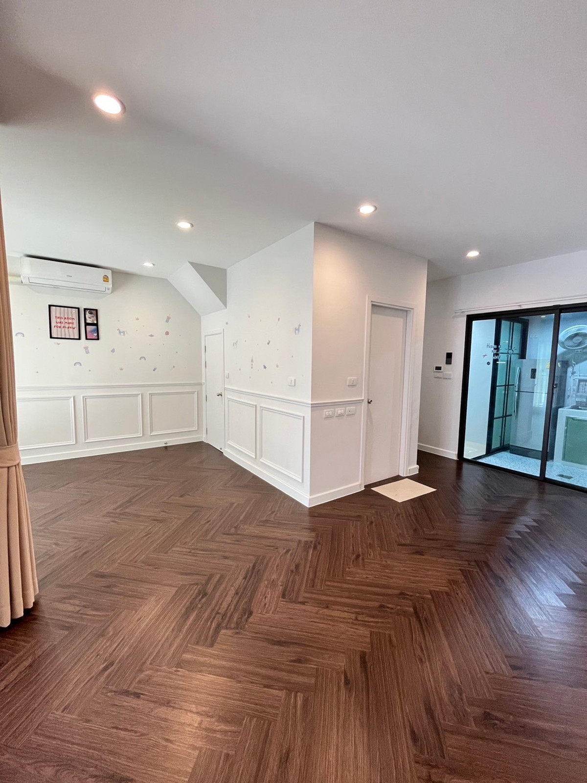 For SaleTownhomeBangna, Bearing, Lasalle : K-6759 for sale! V Compound Bangna Srinakarin, empty house near Mega Bangna.