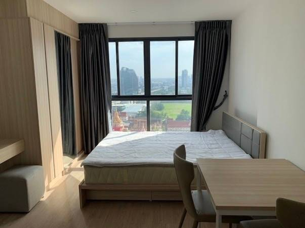 For RentCondoBangna, Bearing, Lasalle : Condo for Rent: Ideo O2 Near BTS Bang Na (approx. 300 meters)