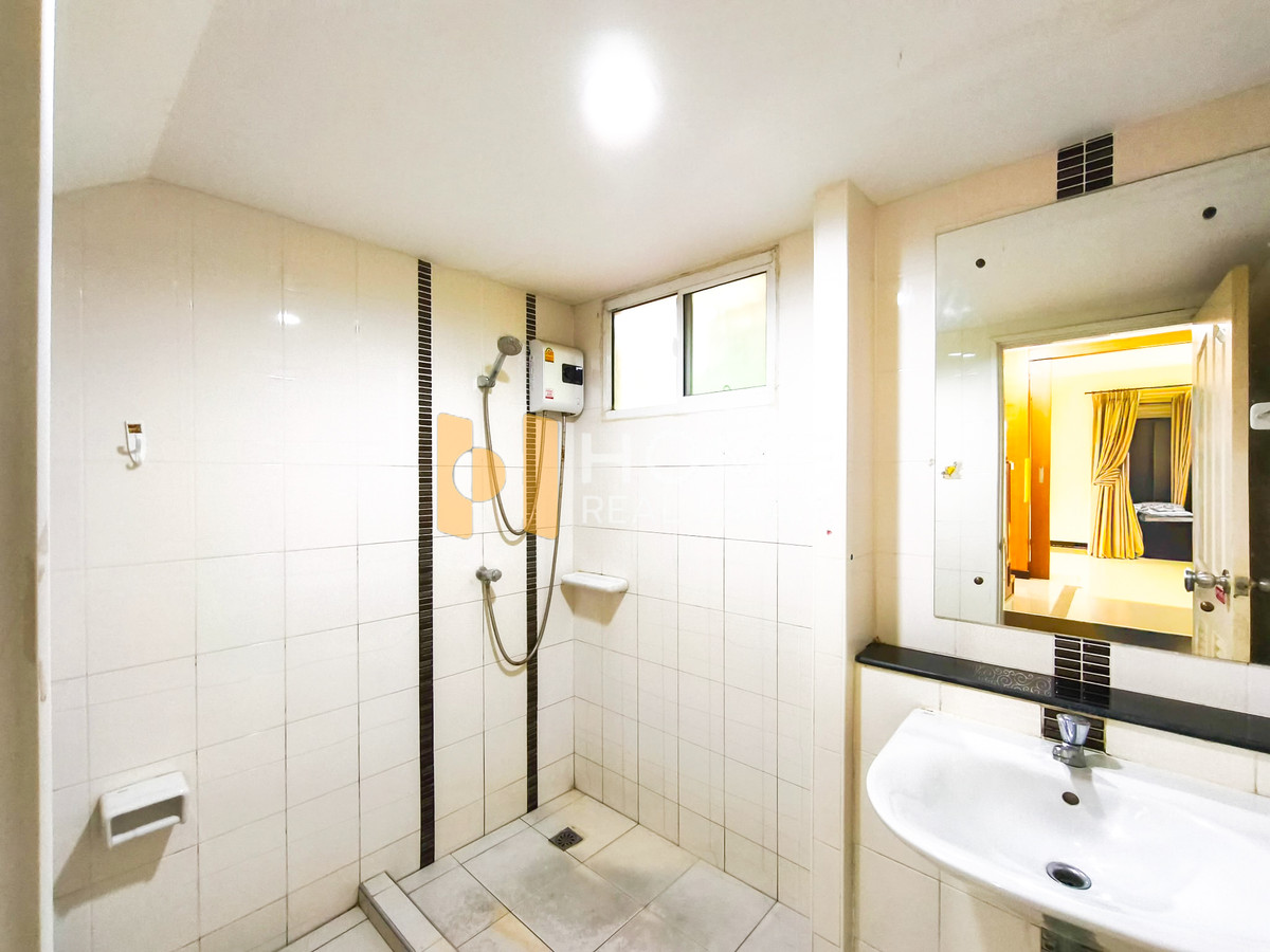 ขายบ้านลาดกระบัง สุวรรณภูมิ : งบไม่ถึง 5 ล้าน ทำเลอ่อนนุช ใกล้ ARL 🔥 ภัสสร เพรสทีจ อ่อนนุช / 3 ห้องนอน (ขาย), Passorn Prestige Onnut / 3 Bedrooms (FOR SALE) FONT050