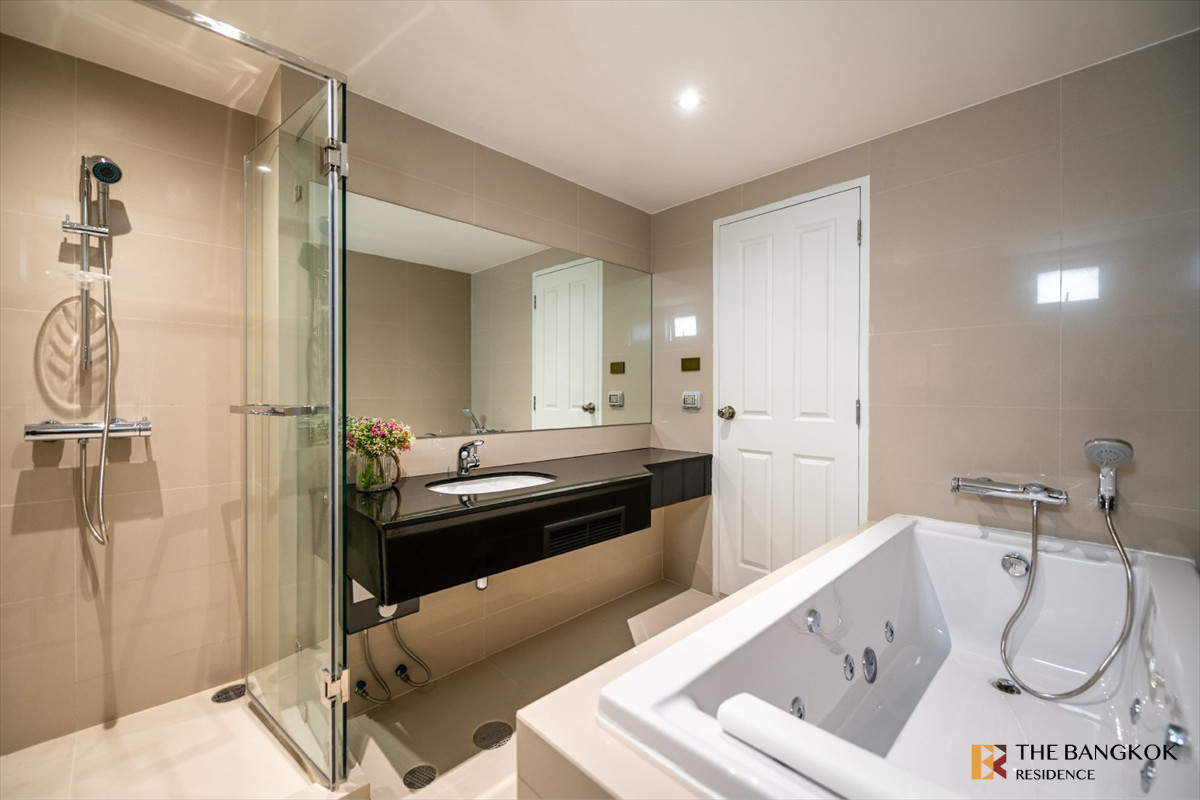 For SaleCondoRama9, Petchburi, RCA : 👑 Stunning Luxury Duplex Residence at Belle Grand Rama 9 near Mrt Rama9