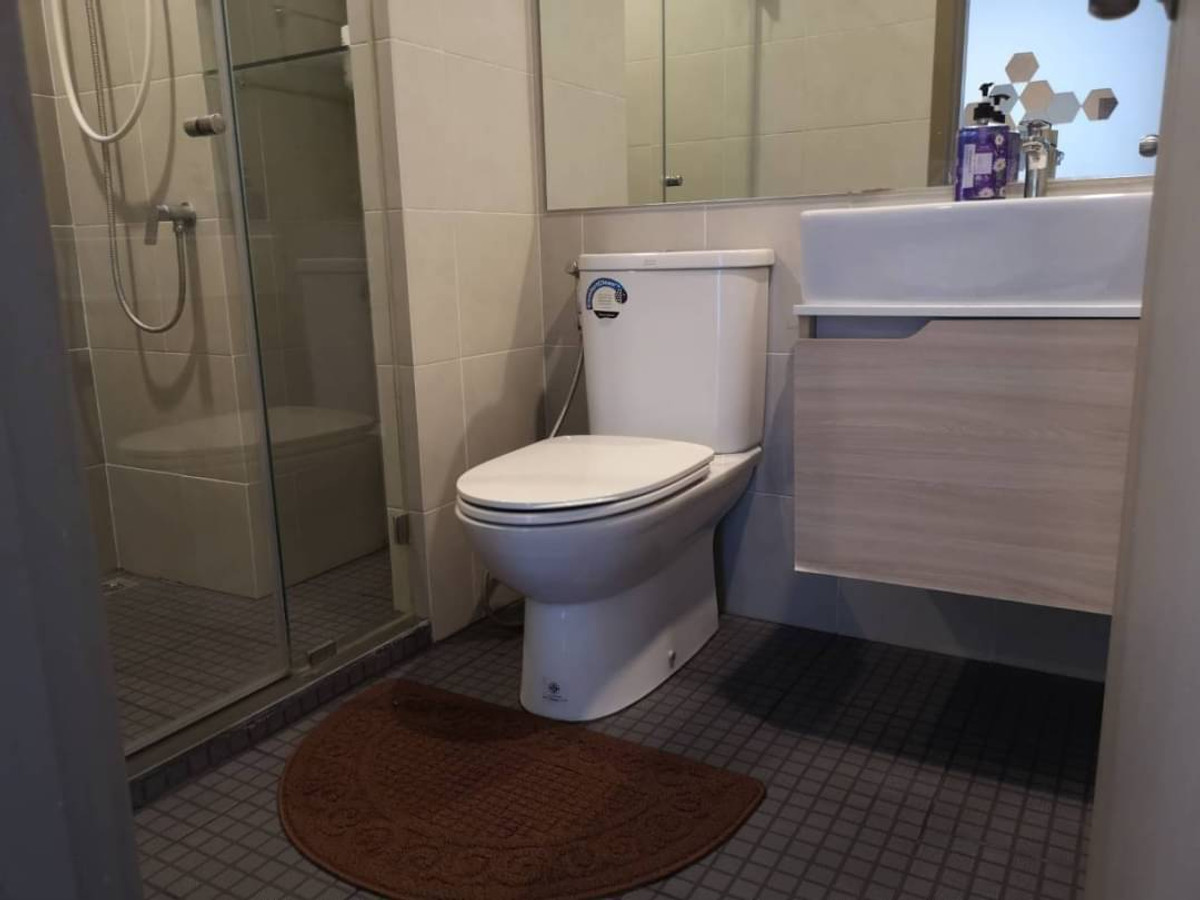 For RentCondoBangna, Bearing, Lasalle : Condo for Rent: Ideo O2 Near BTS Bang Na (approx. 300 meters)