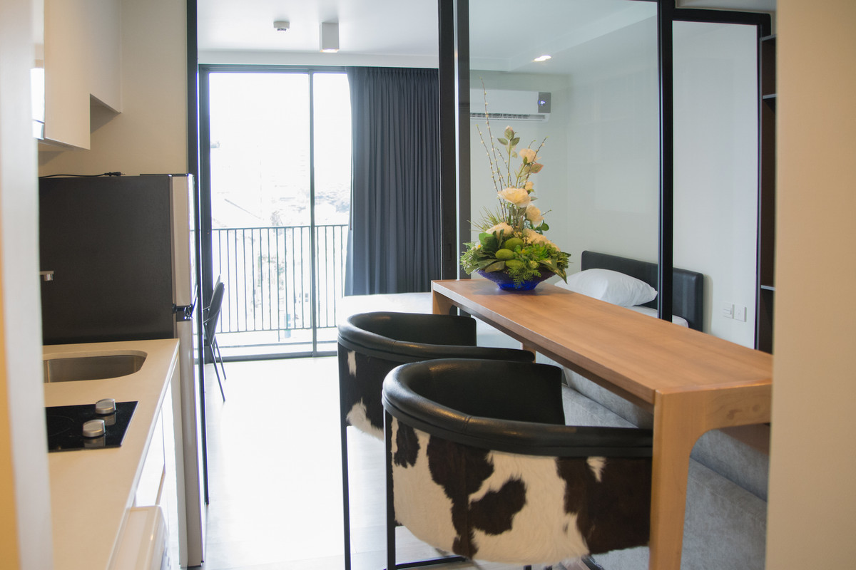 For RentCondoWitthayu, Chidlom, Langsuan, Ploenchit : 🔥For Rent Now🔥 Maestro 02 Ruamrudee, Fully Furnished, Ready to Move In, Near BTS Ploenchit