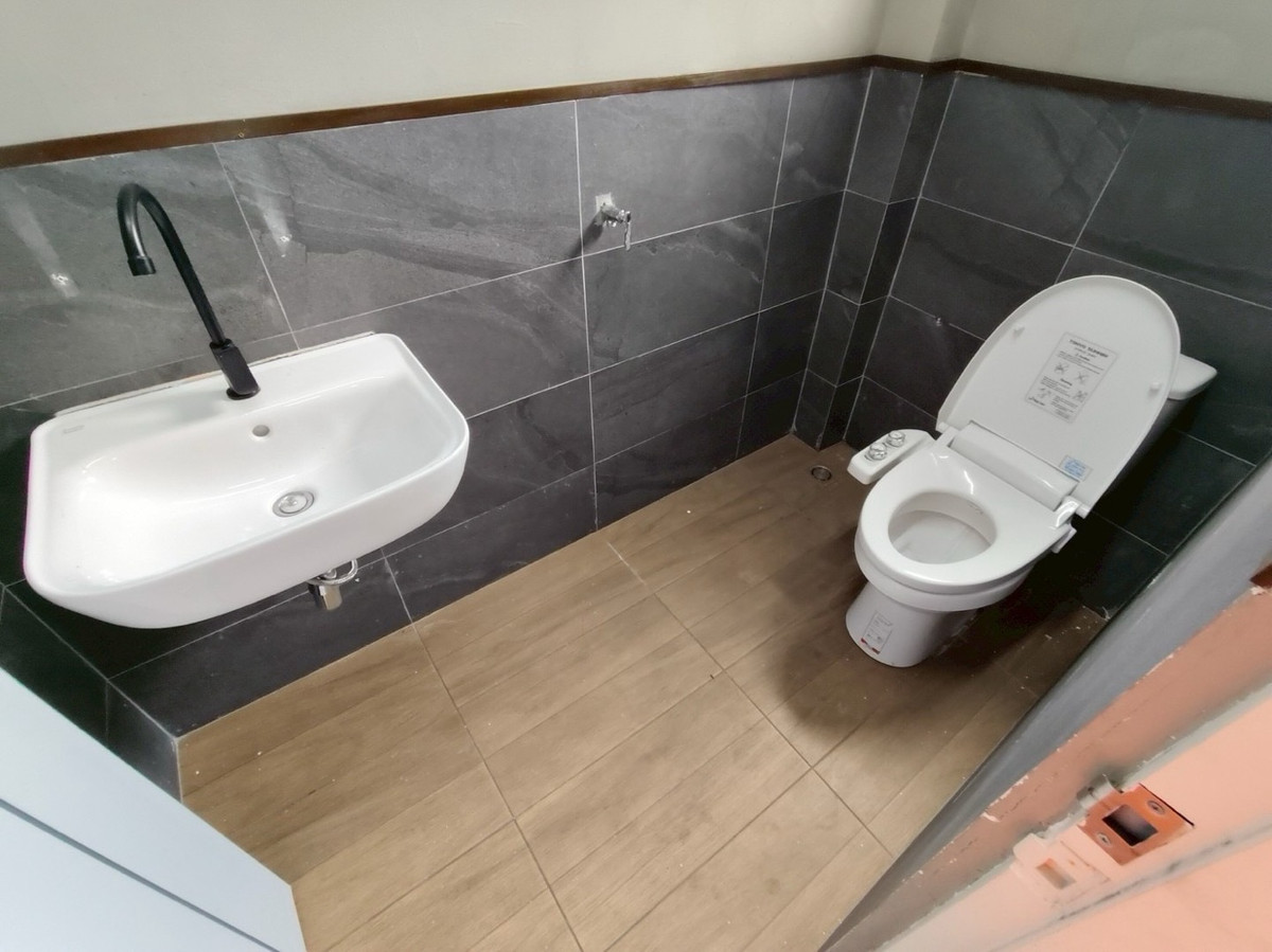 For RentShop HouseSathorn, Narathiwat : Commercial building for rent, 2 units, 4.5 floors, Narathiwat Ratchanakarin Road, CENTRAL Rama 3.