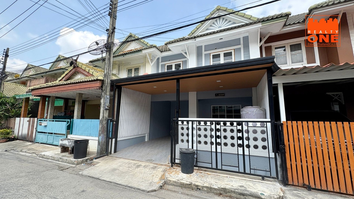 For SaleTownhomePathum Thani,Rangsit, Thammasat : Townhouse for Sale: Pruksa B Klong 3 – Pristine Condition (90%)