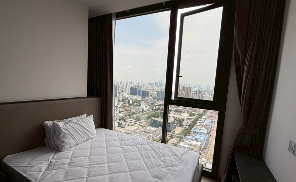 For SaleCondoAri,Anusaowaree : 🔥 Hot Deal🔥 The Line Jatujak Mochit 2B2B 60.50 sqm. 11 MB only Call Ms.Angel(Aumi)0658209572