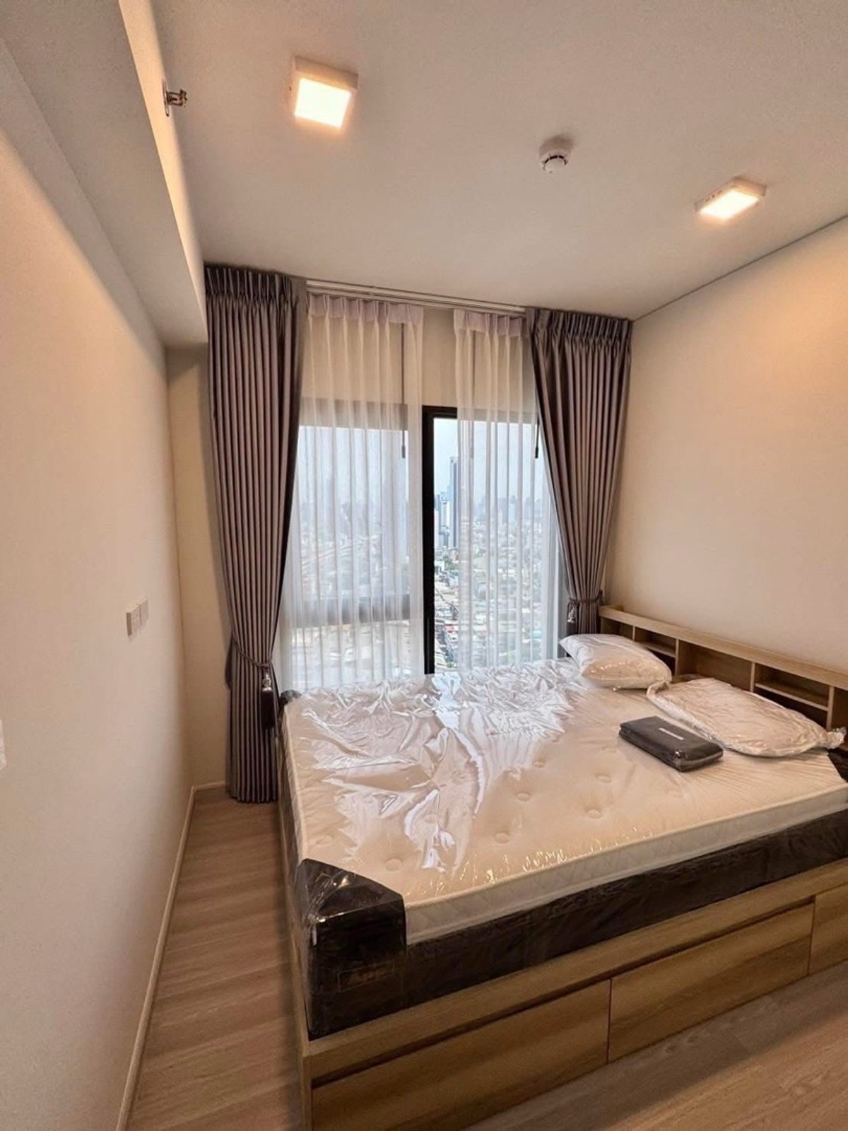 ให้เช่าคอนโดวงเวียนใหญ่ เจริญนคร : ให้เช่า Quintara MHy’Den Pho Nimit (ควินทารา มาย'เดน โพธิ์นิมิตร)
ติด BTS โพธิ์นิมิตร  ขนาด 30 ตรม. ชั้น 24