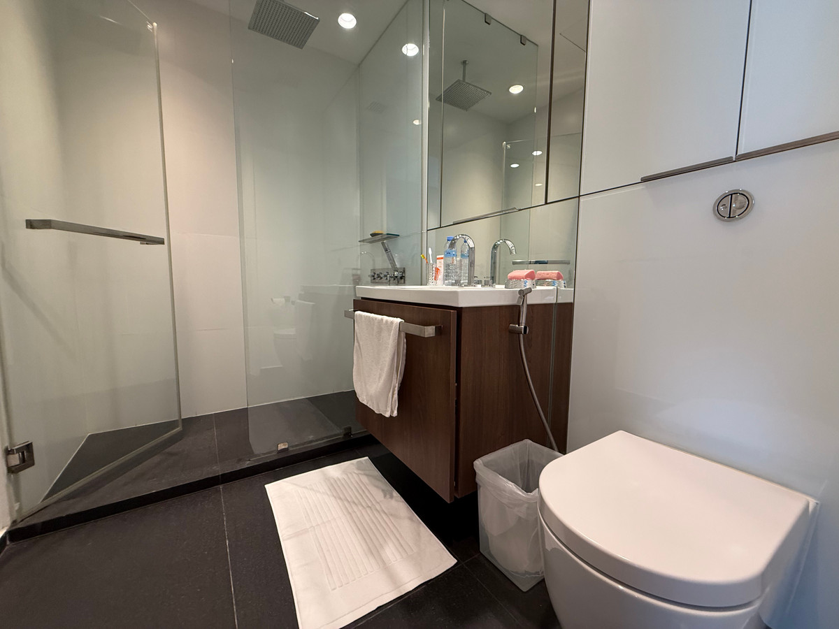 For RentCondoWitthayu, Chidlom, Langsuan, Ploenchit : 🏠✨ 185 Rajadamri | 3-Bedroom Condo for Rent (HBH-ST-196)