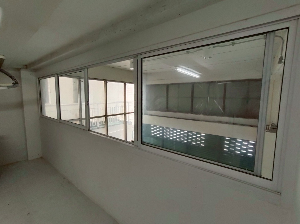 For RentShop HouseSathorn, Narathiwat : Commercial building for rent, 2 units, 4.5 floors, Narathiwat Ratchanakarin Road, CENTRAL Rama 3.