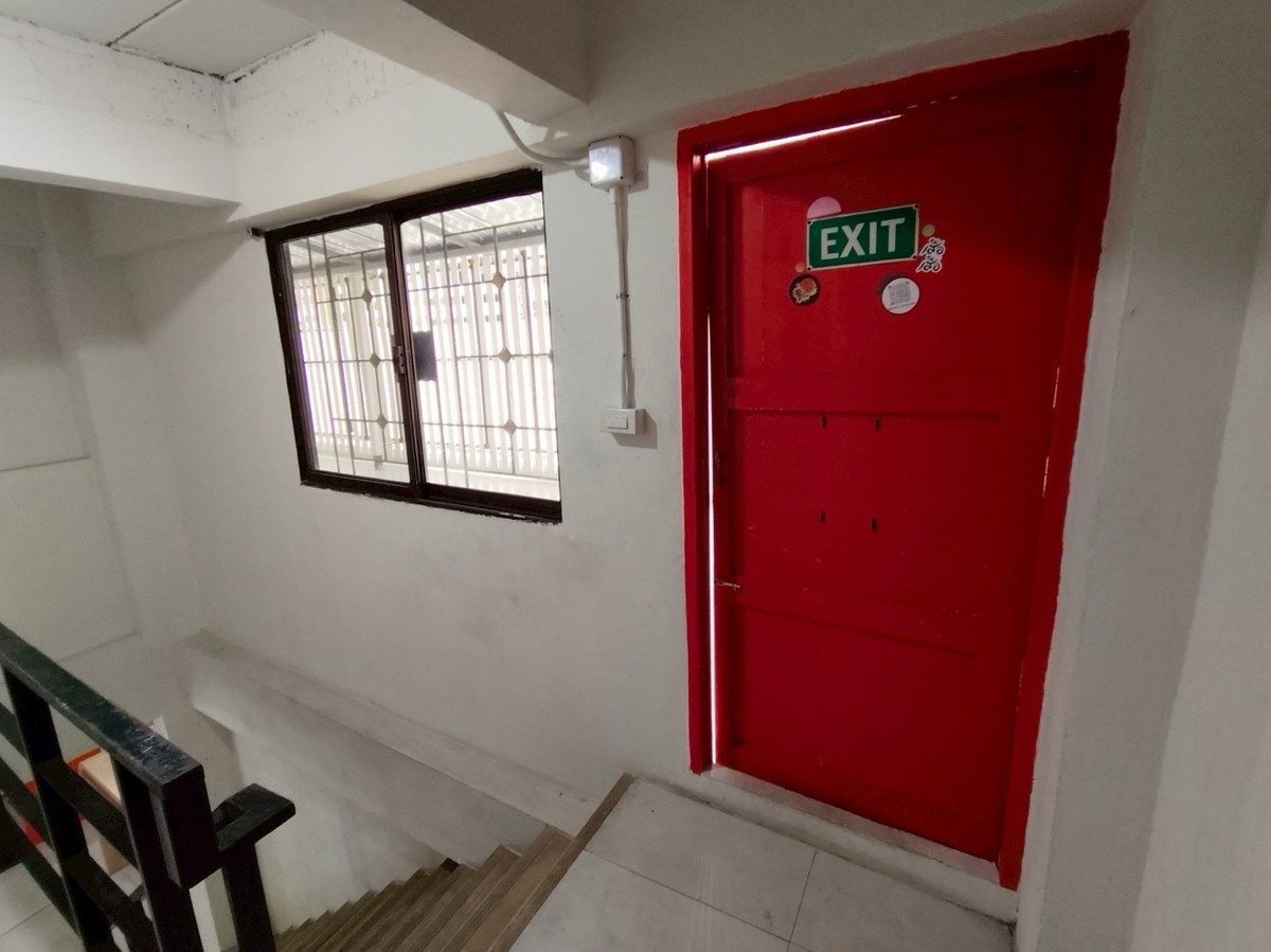 For RentShop HouseSathorn, Narathiwat : Commercial building for rent, 2 units, 4.5 floors, Narathiwat Ratchanakarin Road, CENTRAL Rama 3.