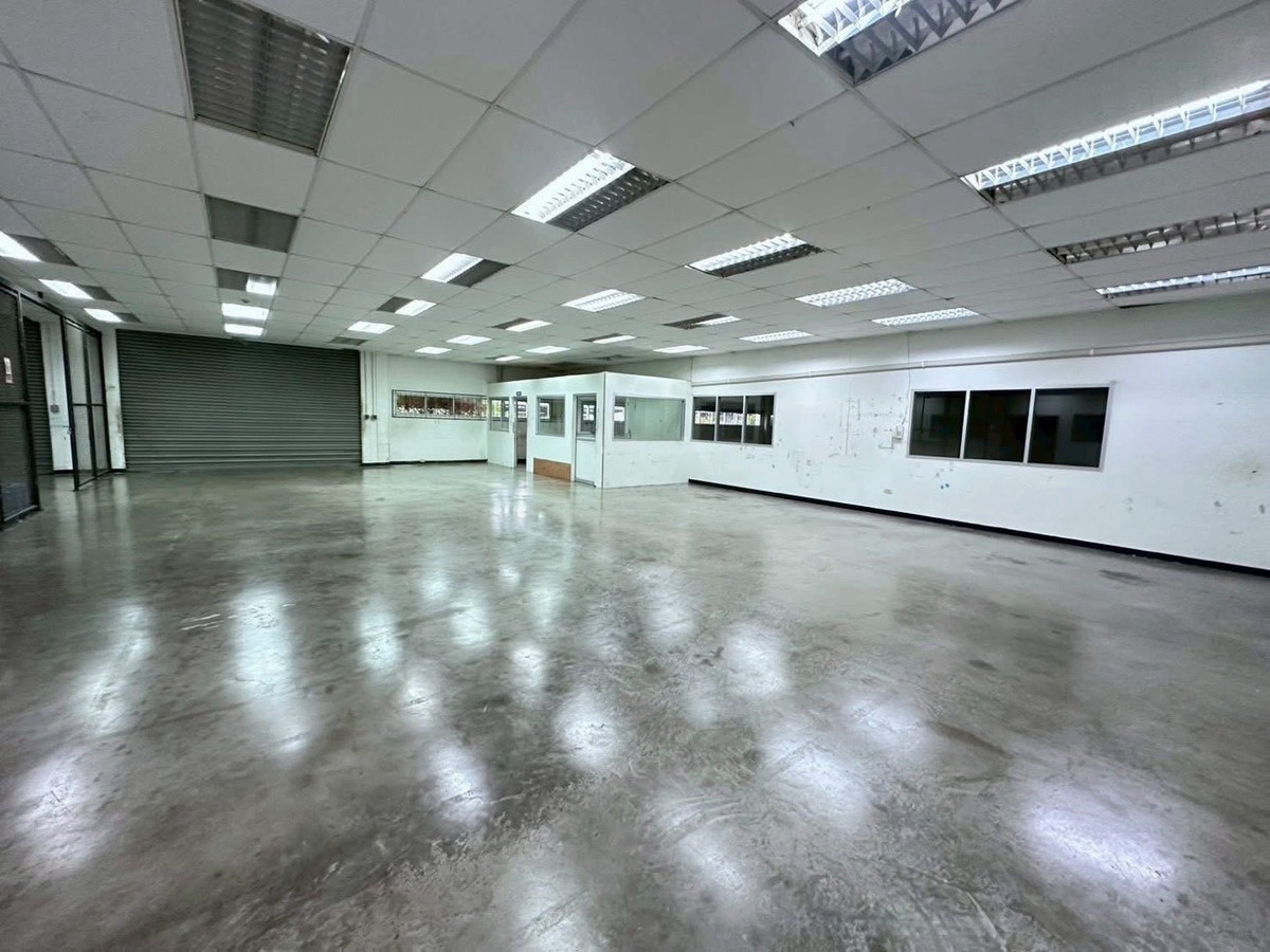 ขายโรงงานลาดกระบัง สุวรรณภูมิ : ขายโรงงาน ลาดกระบัง ผังเมืองสีม่วง พร้อมใบอนุญาตโรงงาน มีโกดังและออฟฟิศ พื้นที่ใช้สอย 6,700 ตร.ม ใกล้สนามบินสุวรรณภูมิ เหมาะลงทุนและดำเนินกิจการทันที