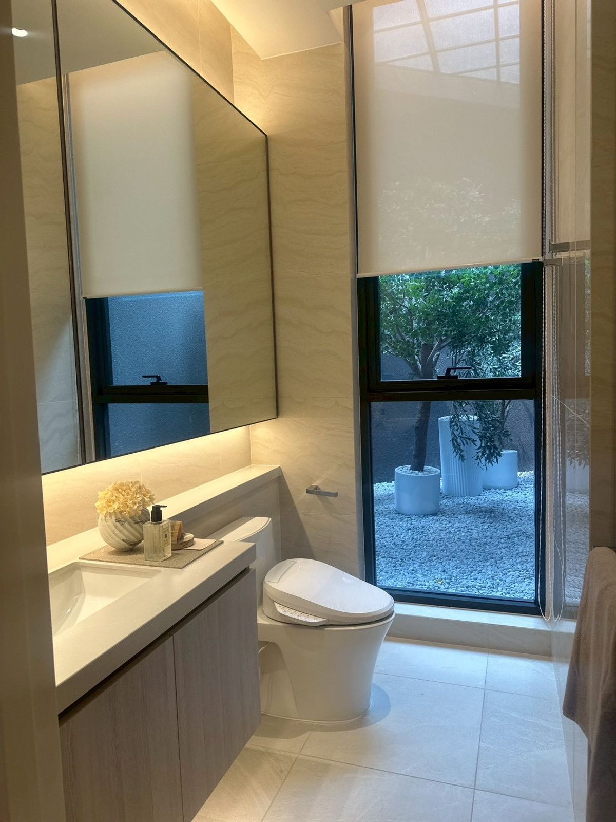 For SaleCondoSukhumvit, Asoke, Thonglor : LTH14496   Refined Prime CBD Freehold| STILL Sukhumvit 20 | 235 sqm | 3 Beds 3 Bath | Near BTS Asok & Phrom Phong | 94.4 MB (FROM 102.7 MB )| คอนโดขาย สติลล์ สุขุมวิท 20 