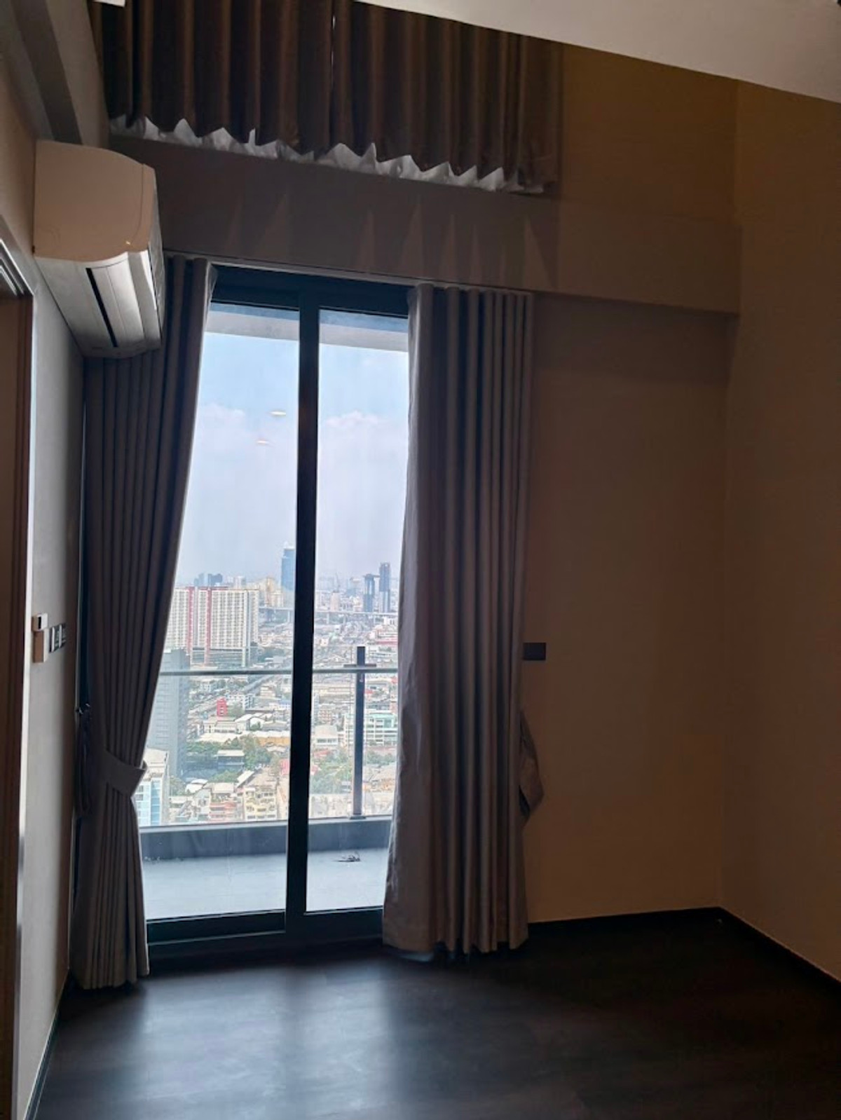 ให้เช่าคอนโดพระราม 3 สาธุประดิษฐ์ : ✨ ให้เช่า! ห้องใหม่เอี่ยม Duplex คอนโด Sapphire พระราม 3  (2 นอน 2 น้ำ) วิวโค้งน้ำเจ้าพระยา เพียง 35,000.-/เดือน