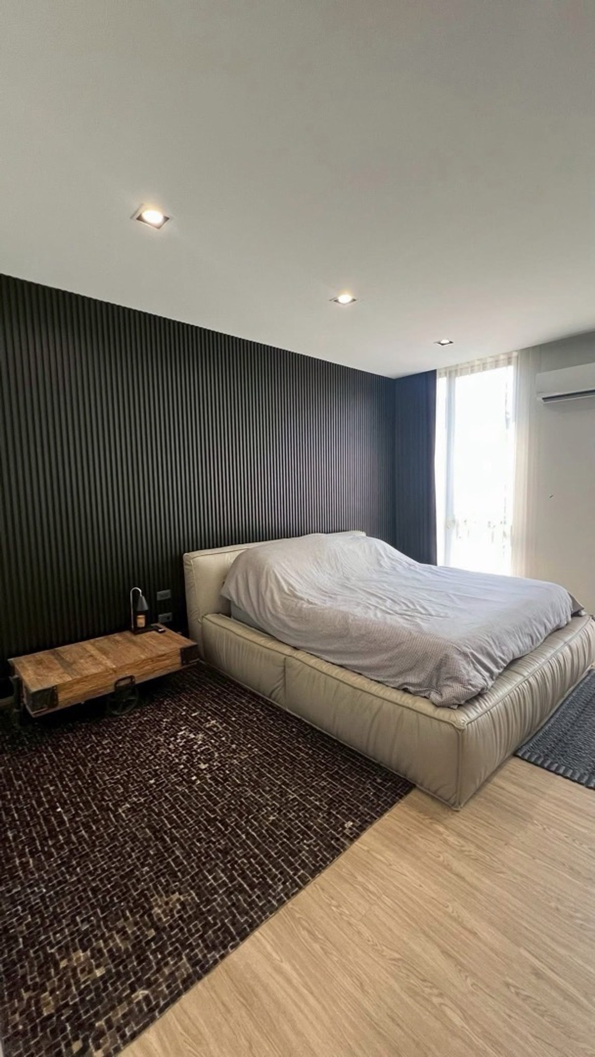 ขายทาวน์โฮมลาดพร้าว101 แฮปปี้แลนด์ : ขายทาวน์โฮมหรู THER LADPRAO 93 ลาดพร้าว 93 บ้านเพดานสูง Double Volume 5.8 เมตร 4 ห้องนอน พื้นที่ 246.62 ตร.ม ใกล้ CDC และ The Mall บางกะปิ