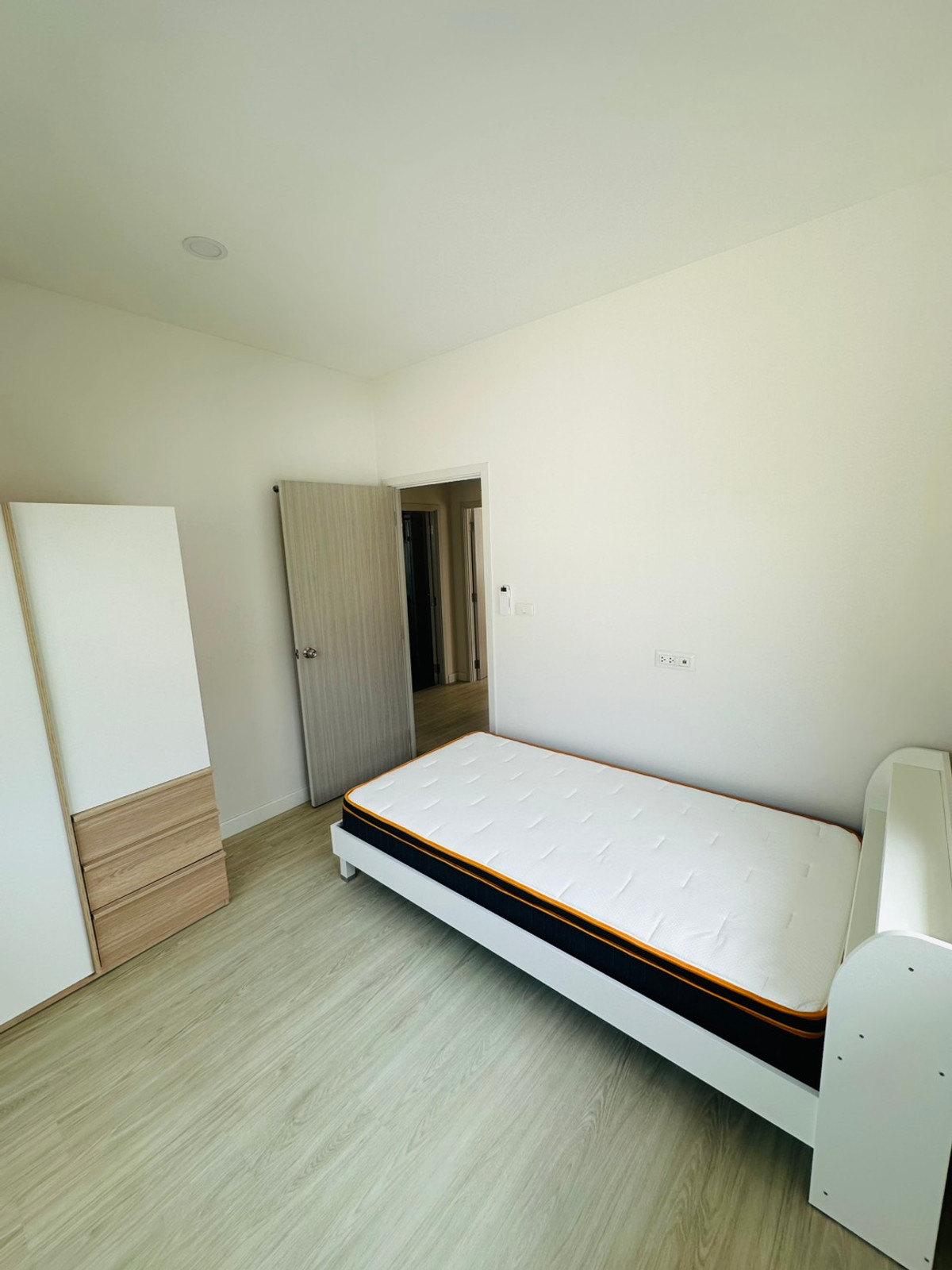 Chaengwatana, Muangthong : For sale and rent, 2-story semi-detached house, Perfect Park Chaengwattana, beautifully decorated, ready to move in.