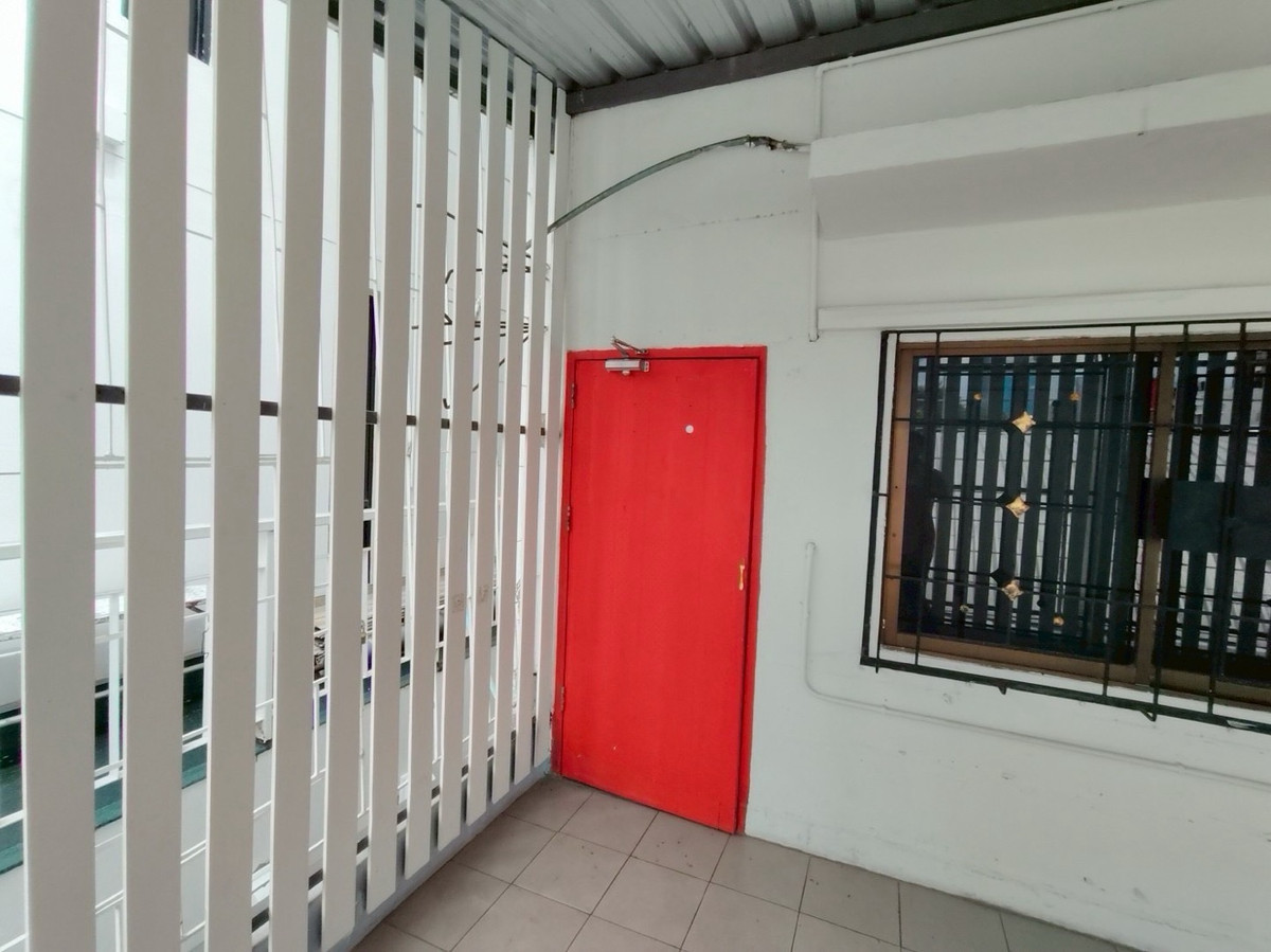 For RentShop HouseSathorn, Narathiwat : Commercial building for rent, 2 units, 4.5 floors, Narathiwat Ratchanakarin Road, CENTRAL Rama 3.