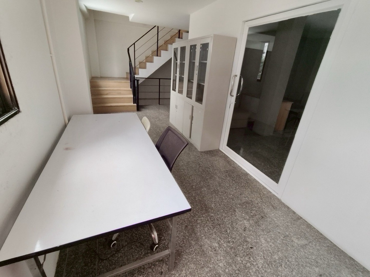 For RentShop HouseSathorn, Narathiwat : Commercial building for rent, 2 units, 4.5 floors, Narathiwat Ratchanakarin Road, CENTRAL Rama 3.