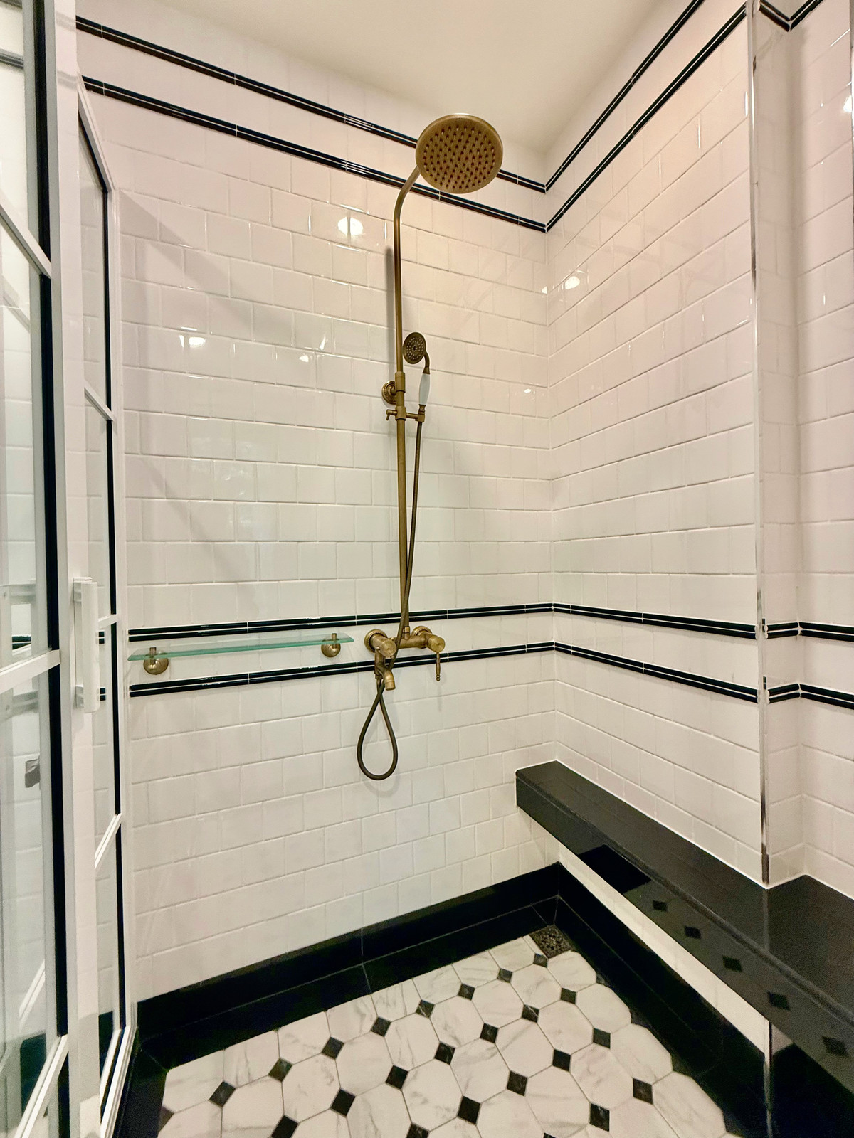 คอนโดพัทยา บางแสน ชลบุรี สัตหีบ : [ขาย/เช่า] คอนโดติดหาด The Grand Florida พัทยา  1 นอน 47 ตรม. แต่งครบ พร้อมอยู่/ลงทุนปล่อยเช่า