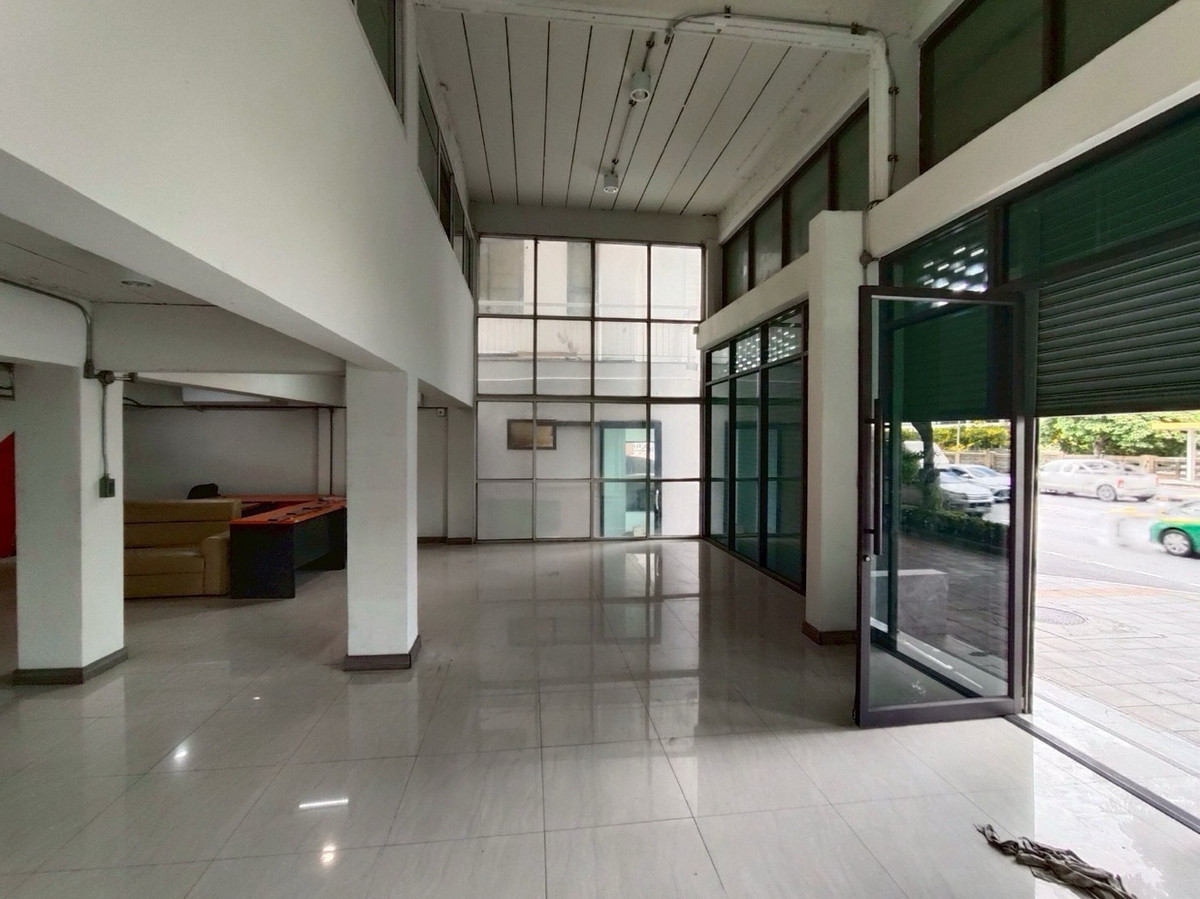 For RentShop HouseSathorn, Narathiwat : Commercial building for rent, 2 units, 4.5 floors, Narathiwat Ratchanakarin Road, CENTRAL Rama 3.