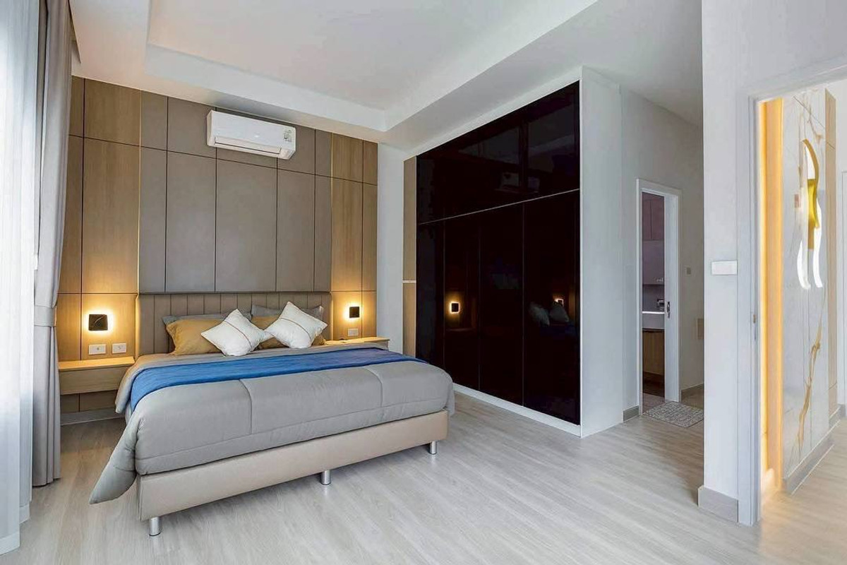 For SaleHousePattaya, Bangsaen, Chonburi : 🏡 5 Bedroom Pool-Ready Family Home | 101 Sq.wah | 8.98 MB 🔥 Prime Location Near Motorway