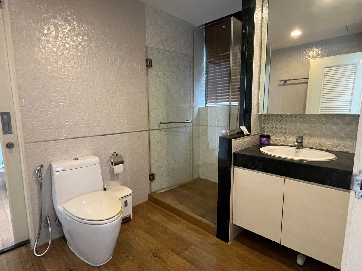 For RentCondoWitthayu, Chidlom, Langsuan, Ploenchit : ✨Condo for rent in Chidlom area at New House, 3 bedrooms, fully furnished, near Central Embassy, ​​Central Chidlom, centralwOrl, BTS Chidlom, Ploenchit, Lumpini Park, ready to move in.