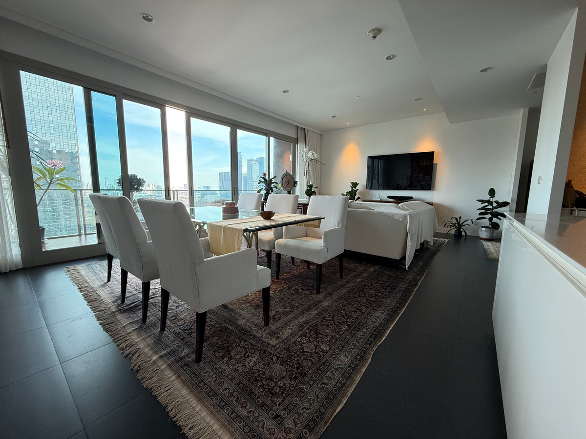 For RentCondoWitthayu, Chidlom, Langsuan, Ploenchit : 🏠✨ 185 Rajadamri | 3-Bedroom Condo for Rent (HBH-ST-196)