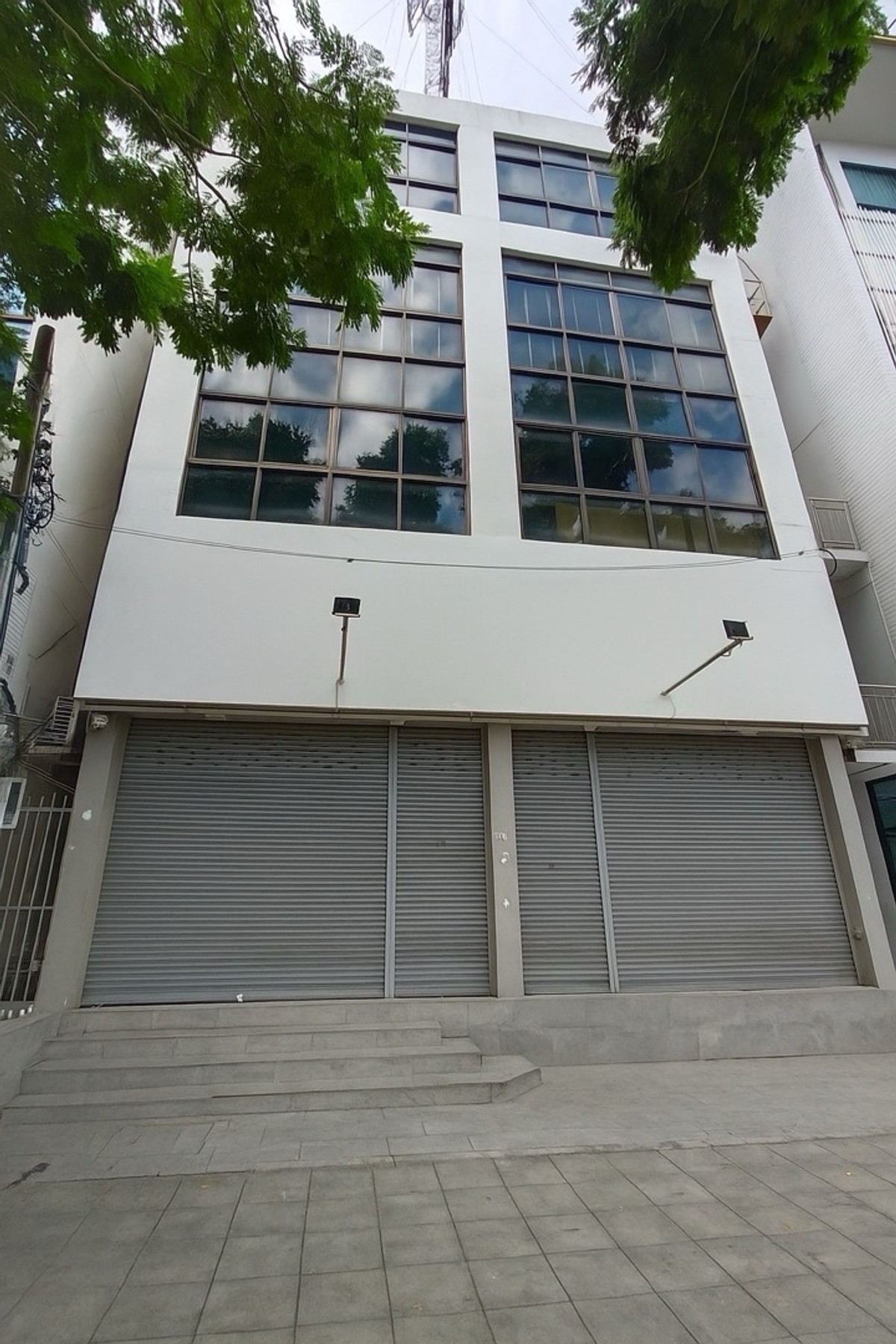 For RentShop HouseSathorn, Narathiwat : Commercial building for rent, 2 units, 4.5 floors, Narathiwat Ratchanakarin Road, CENTRAL Rama 3.