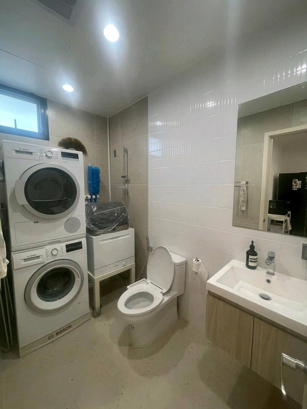 For SaleHome OfficeRathburana, Suksawat : Selling a fully furnished building on the corner.
 Nue Hype Suksawat 
Hybrid house