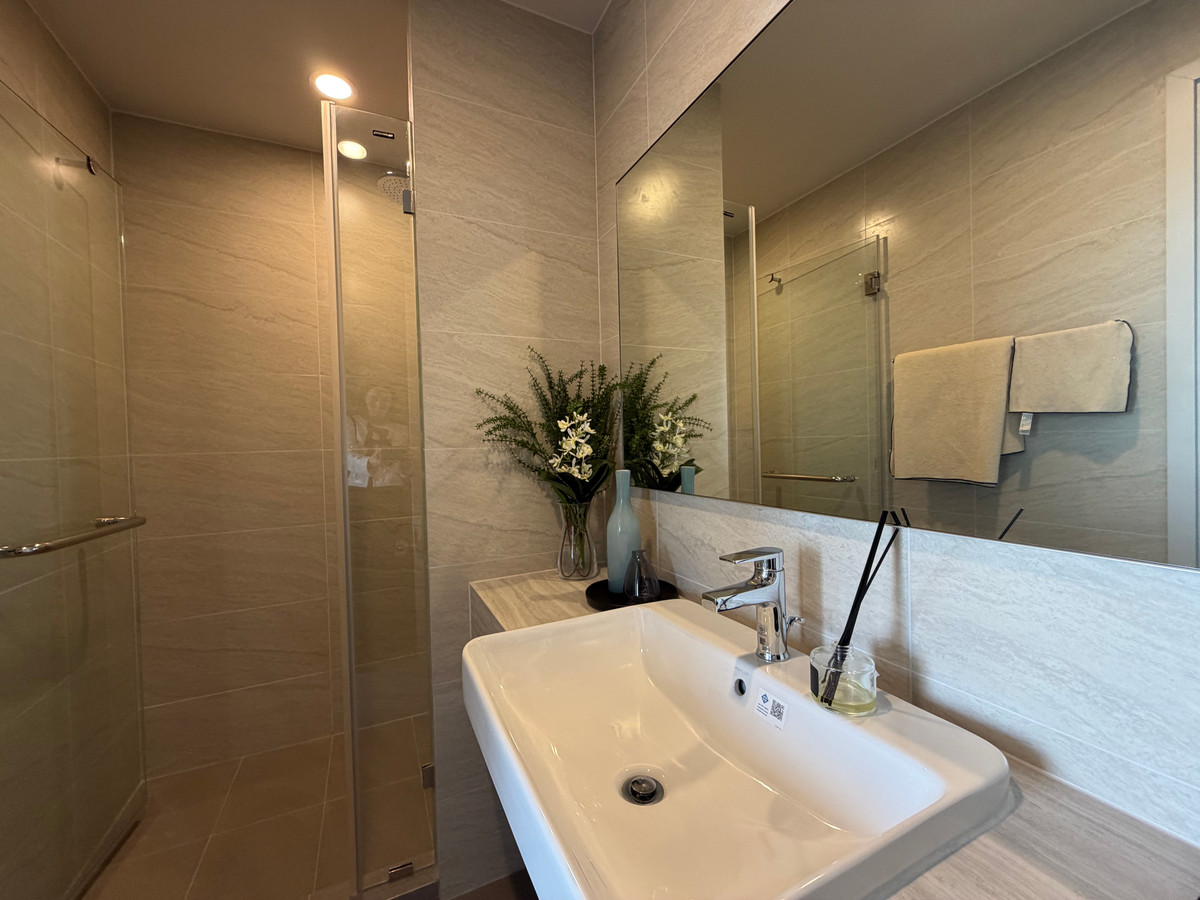 For SaleCondoKhlongtoei, Kluaynamthai : the crown residences freehold condo on Rama 4 Road with special promotions from the project