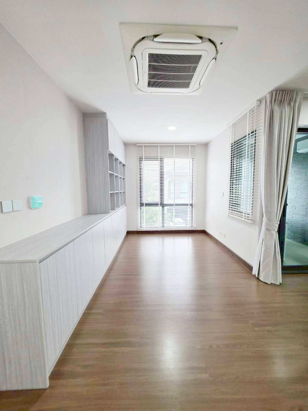 ให้เช่าบ้านบางแค เพชรเกษม : ให้เช่าบ้านเดี่ยว 2ชั้น 4ห้องนอน  4ห้องน้ำ  1ห้องทำงาน The City Sathorn - Kallapaphruek (เดอะ ซิตี้ สาทร – กัลปพฤกษ์)