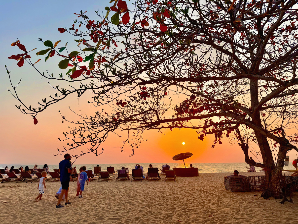 คอนโดพัทยา บางแสน ชลบุรี สัตหีบ : [ขาย/เช่า] คอนโดติดหาด The Grand Florida พัทยา  1 นอน 47 ตรม. แต่งครบ พร้อมอยู่/ลงทุนปล่อยเช่า