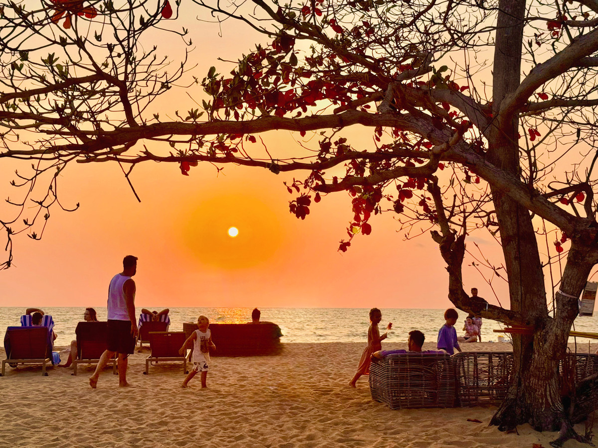 คอนโดพัทยา บางแสน ชลบุรี สัตหีบ : [ขาย/เช่า] คอนโดติดหาด The Grand Florida พัทยา  1 นอน 47 ตรม. แต่งครบ พร้อมอยู่/ลงทุนปล่อยเช่า