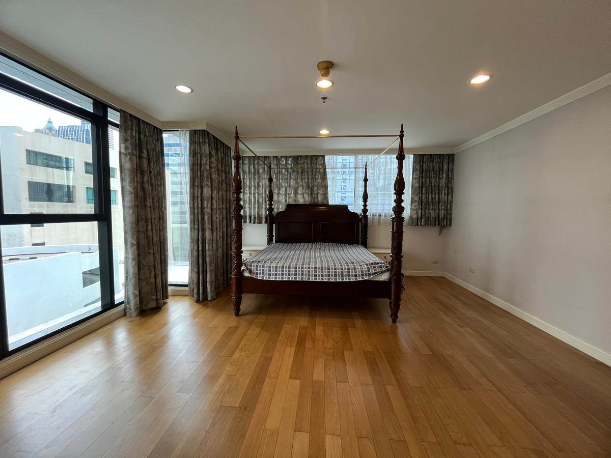 For RentCondoWitthayu, Chidlom, Langsuan, Ploenchit : ✨Condo for rent in Chidlom area at New House, 3 bedrooms, fully furnished, near Central Embassy, ​​Central Chidlom, centralwOrl, BTS Chidlom, Ploenchit, Lumpini Park, ready to move in.