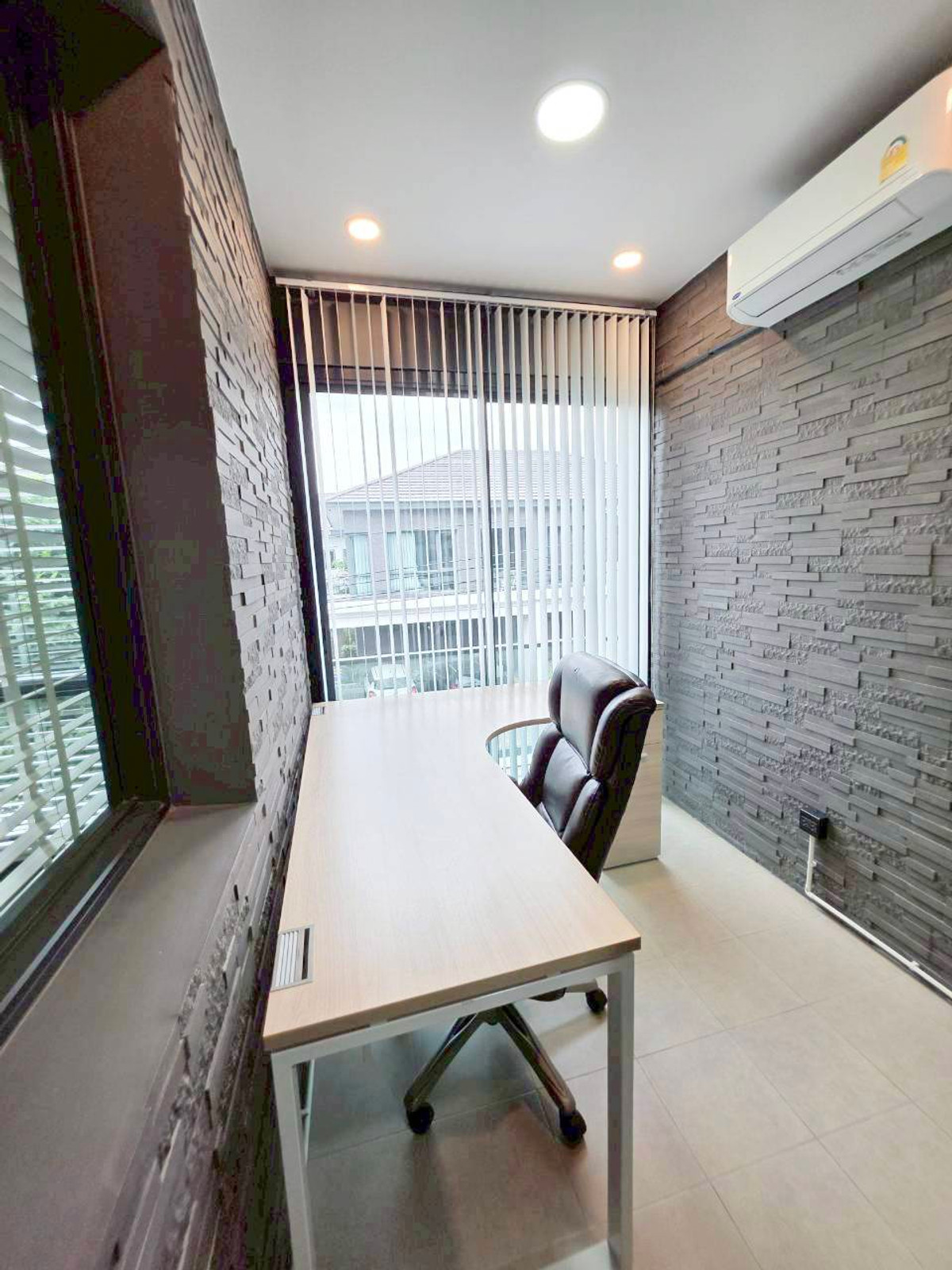 ให้เช่าบ้านบางแค เพชรเกษม : ให้เช่าบ้านเดี่ยว 2ชั้น 4ห้องนอน  4ห้องน้ำ  1ห้องทำงาน The City Sathorn - Kallapaphruek (เดอะ ซิตี้ สาทร – กัลปพฤกษ์)