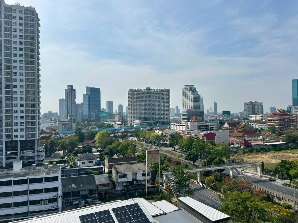 For SaleCondoSathorn, Narathiwat : ✅ S-CPNR102  ✅ Line : @p2nproperty