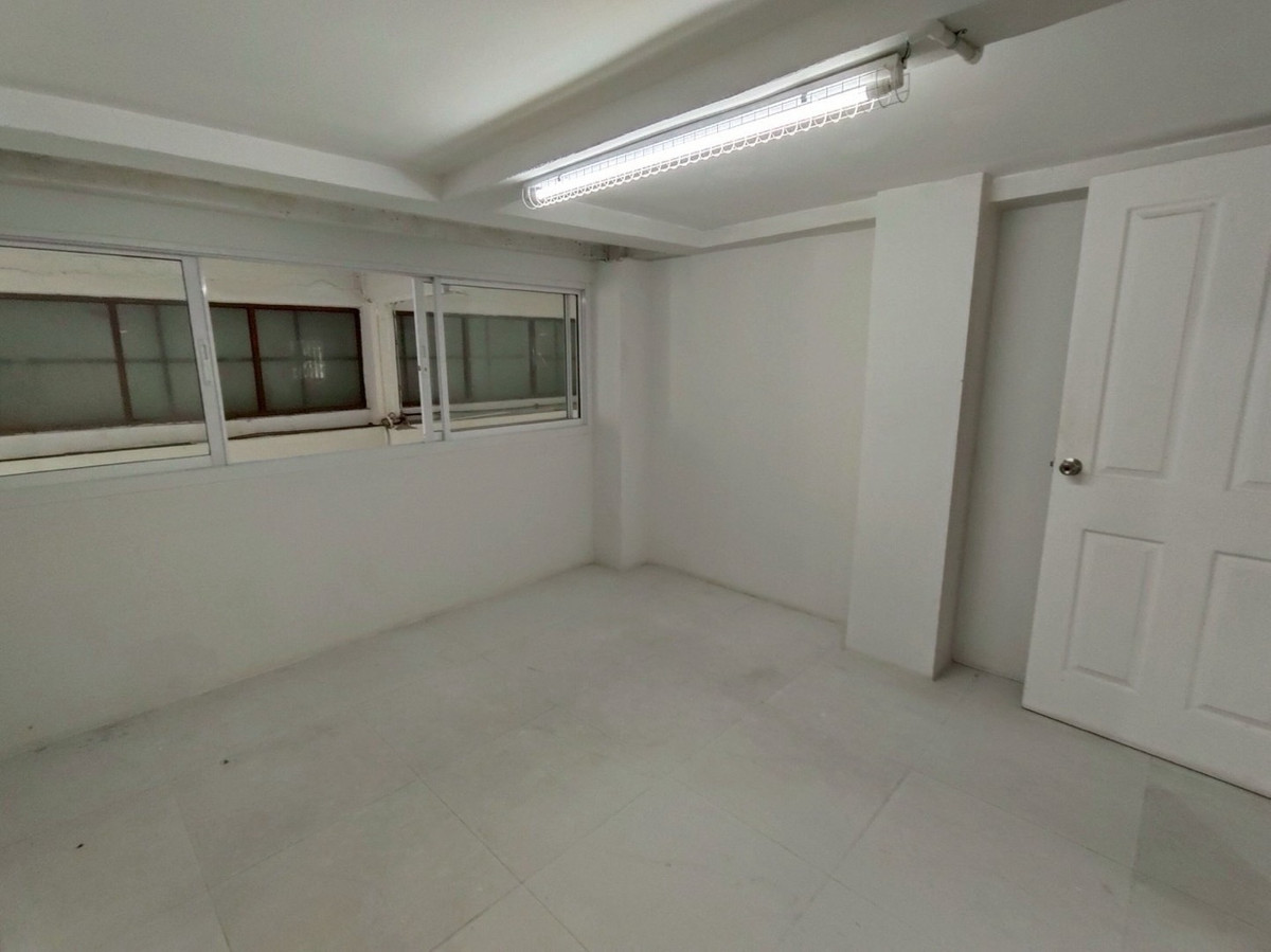 For RentShop HouseSathorn, Narathiwat : Commercial building for rent, 2 units, 4.5 floors, Narathiwat Ratchanakarin Road, CENTRAL Rama 3.