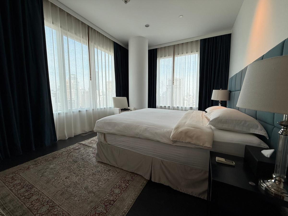 For RentCondoWitthayu, Chidlom, Langsuan, Ploenchit : 🏠✨ 185 Rajadamri | 3-Bedroom Condo for Rent (HBH-ST-196)