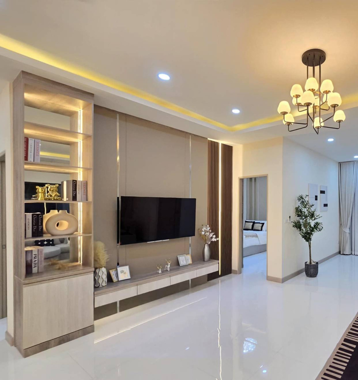 For SaleHousePattaya, Bangsaen, Chonburi : 🔥 Spacious 4 Bedroom House for Sale in Pattaya | 110 Sq.Wah | Near Tara Pattana & Phoenix | Only 11 MB 🔥