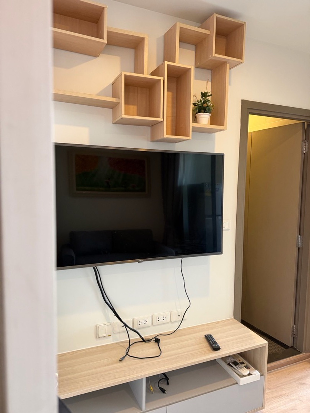 CondoBangna, Bearing, Lasalle : Condo for rent IDEO O2 (Ideo O2), near the mall, near the BTS.