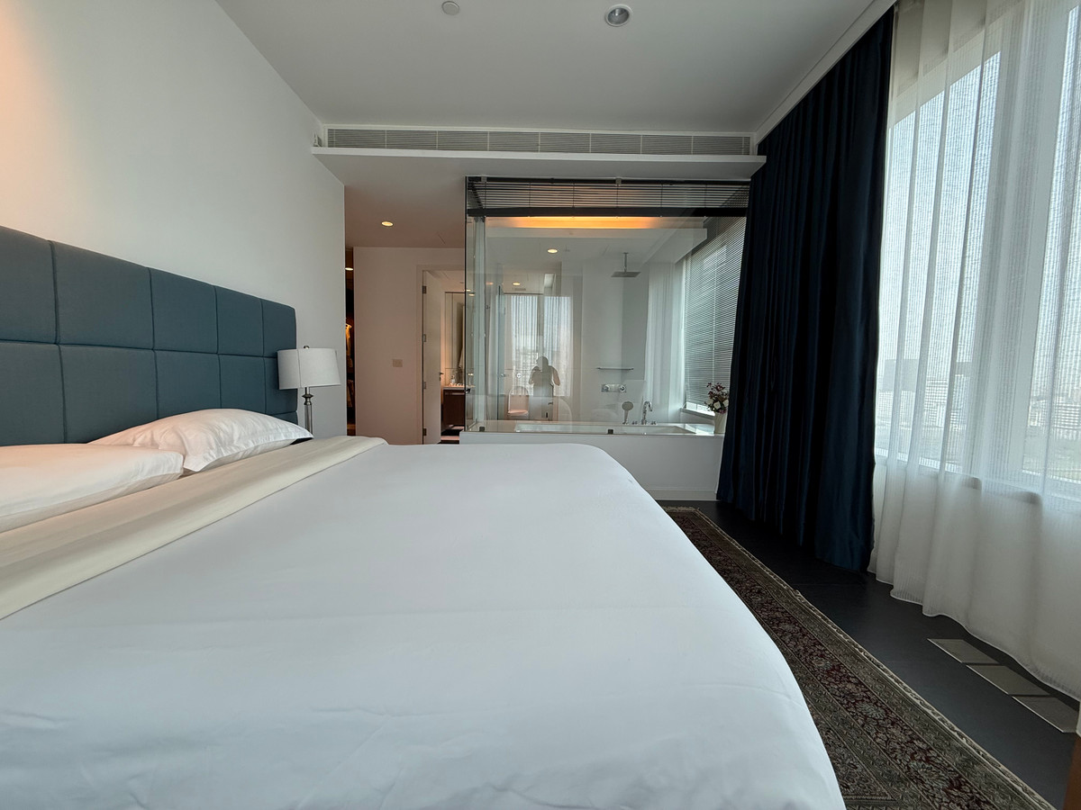 For RentCondoWitthayu, Chidlom, Langsuan, Ploenchit : 🏠✨ 185 Rajadamri | 3-Bedroom Condo for Rent (HBH-ST-196)