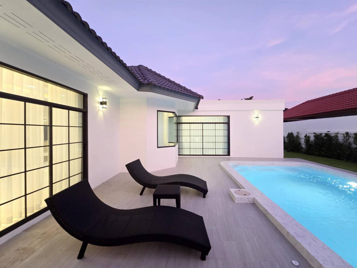 For SaleHousePattaya, Bangsaen, Chonburi : 🔥 Spacious 4 Bedroom House for Sale in Pattaya | 110 Sq.Wah | Near Tara Pattana & Phoenix | Only 11 MB 🔥