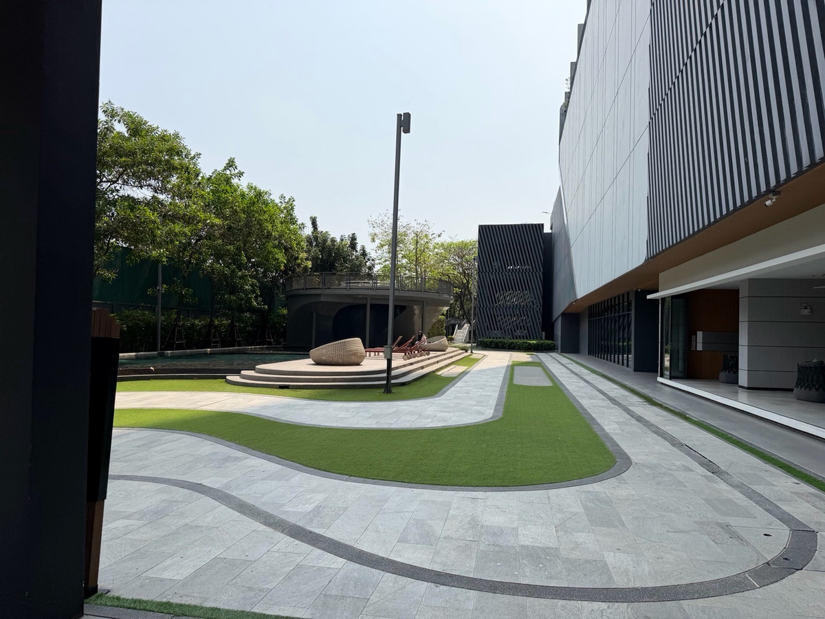 CondoBangna, Bearing, Lasalle : Condo for rent IDEO O2 (Ideo O2), near the mall, near the BTS.