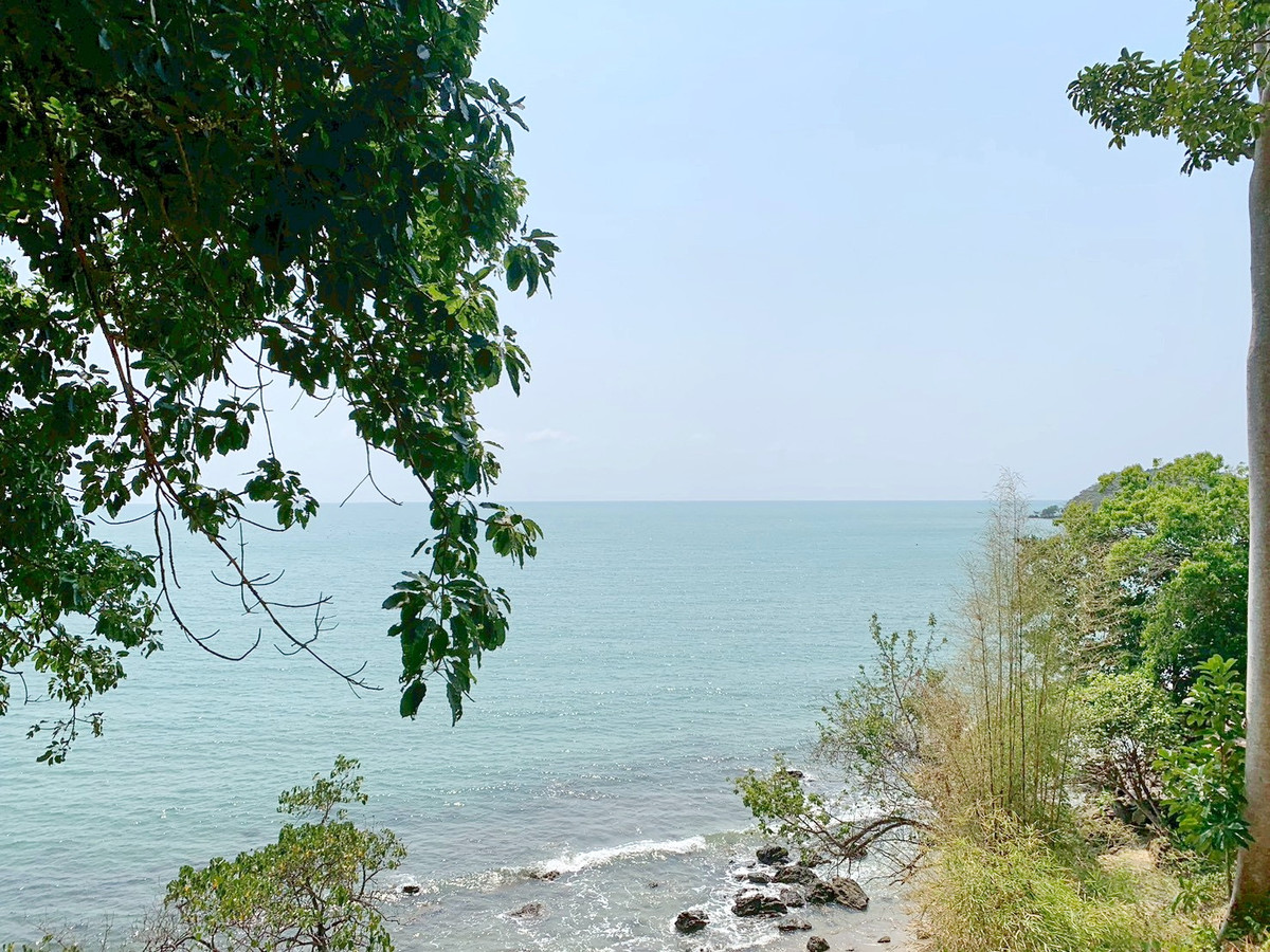 HouseRayong : Sale or rent 2 storey resort house, Hinsuay Namsai, Rayong 