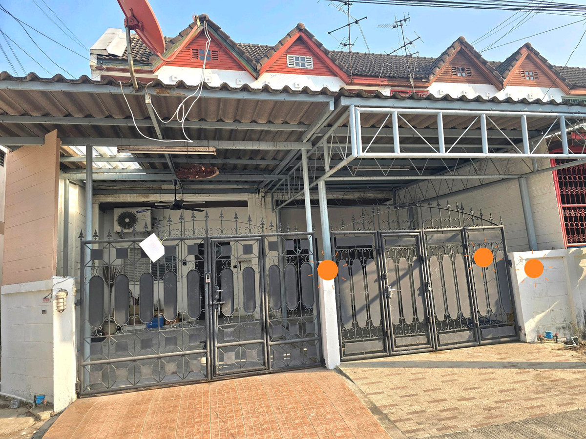 For RentTownhomeEakachai, Bang Bon : For rent, 2-story townhouse, corner house, Ekkachai 46, community near Big C Kanlapaphruek.