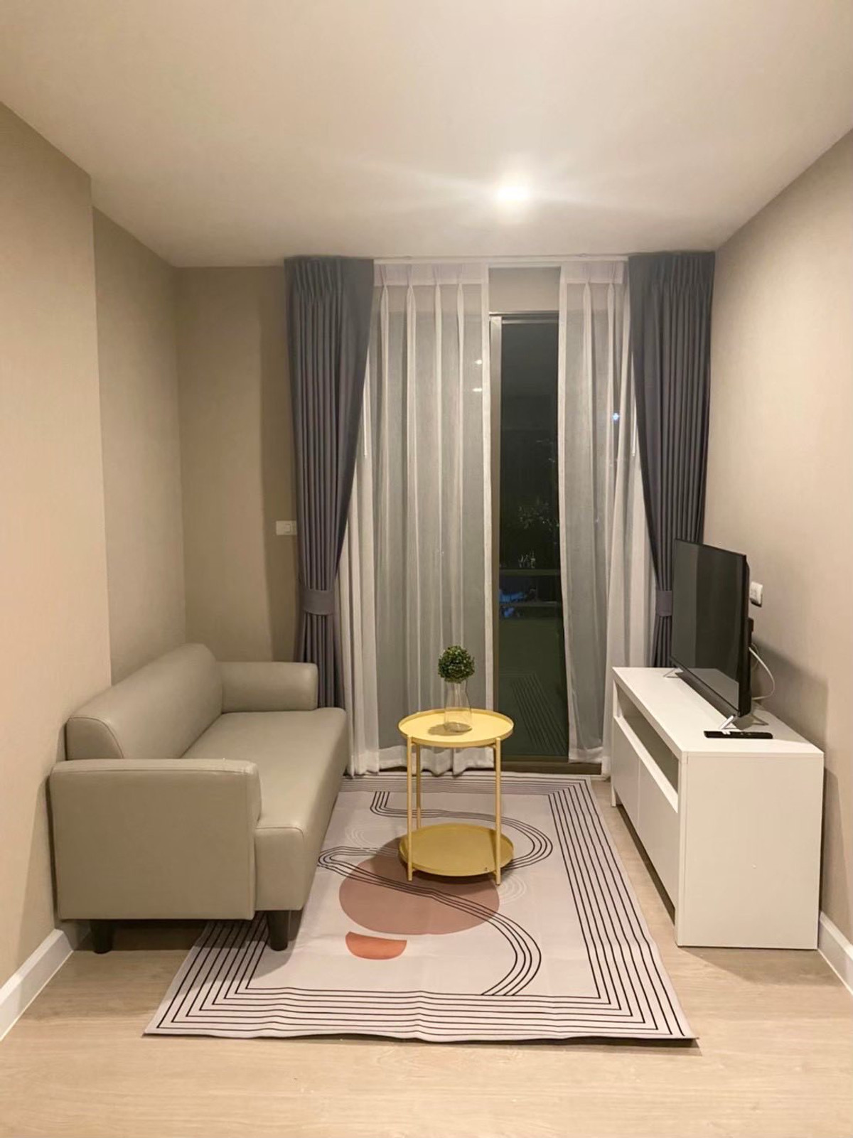 For RentCondoRatchadapisek, Huaikwang, Suttisan : [PB1271]🚩Condo for rent Metro Luxe Ratchada (Metro Luxe Ratchada) #Condo near MRT Suthisan. #Condo near MRT Huai Khwang
