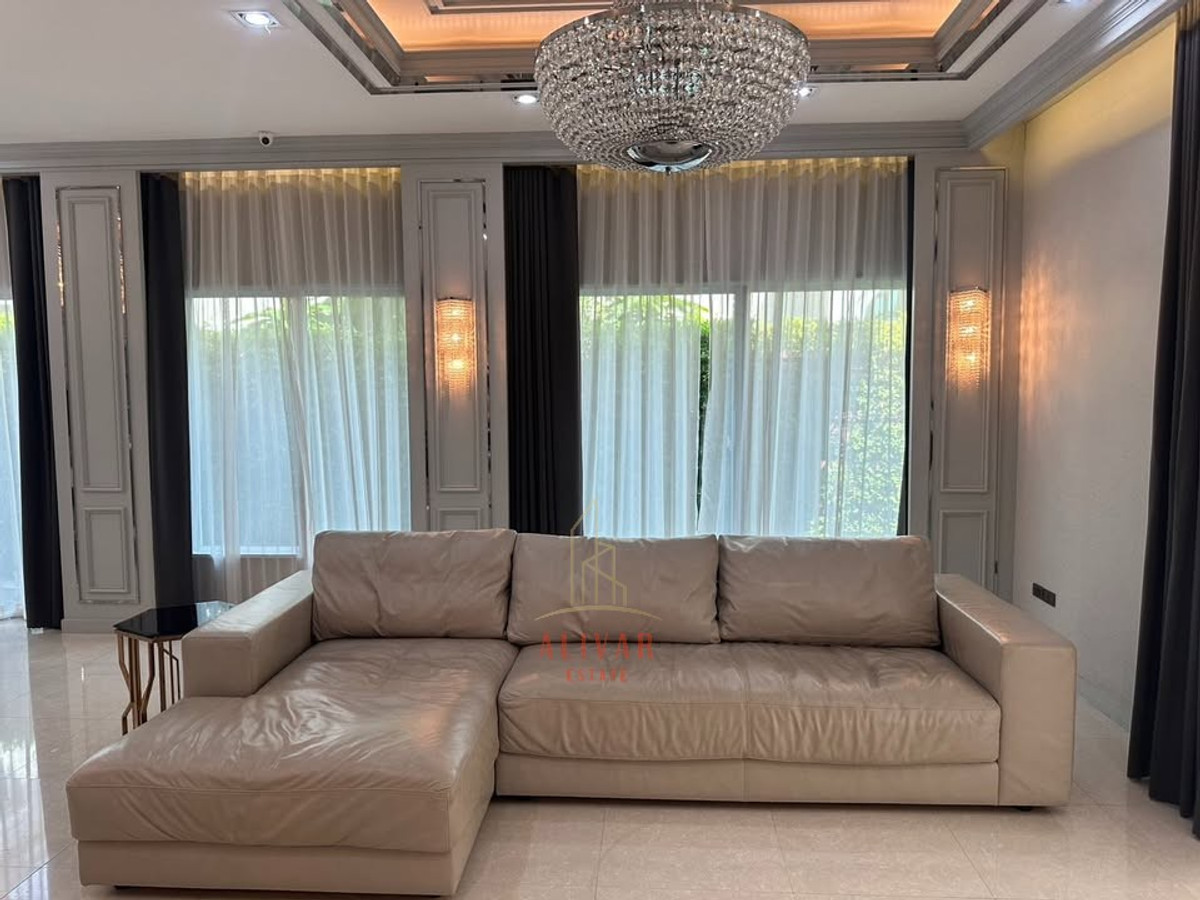 HouseLadkrabang, Suwannaphum Airport : RH024726 Luxury house for Rent/Sale at Two Grand Monaco Bangna-Wongwaen Fully furnished.