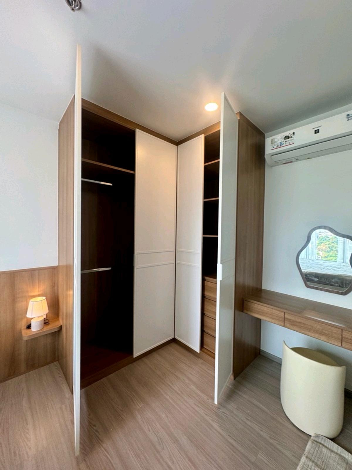 For RentCondoKhlongtoei, Kluaynamthai : ✨ 2 bedroom condo near BTS, ready to move in, small bedroom can be turned into a work room, meeting the needs of the WFH line ✨