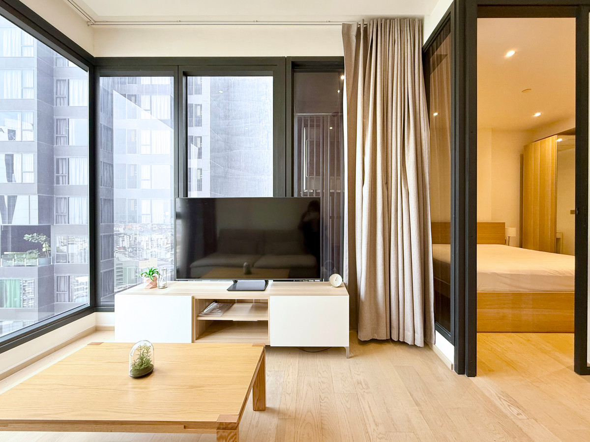 ให้เช่าคอนโดพระราม 9 เพชรบุรีตัดใหม่ RCA : 🚀 Ashton Rama9 - 42ตรม. 1นอน1น้ำ พร้อมอยู่ 092-545-6151 (ทีม)